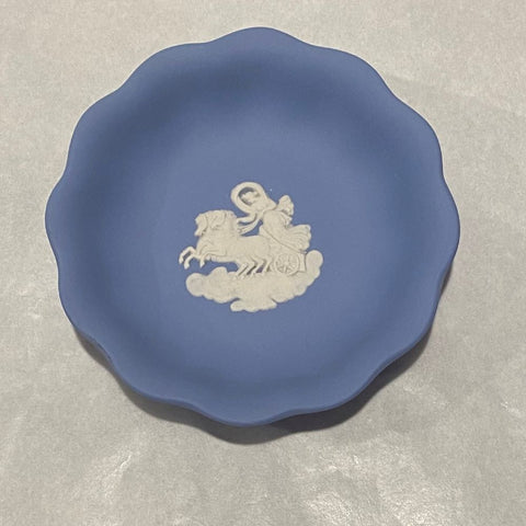 Wedgwood Jasperware Aurora Ruffled Round Dish