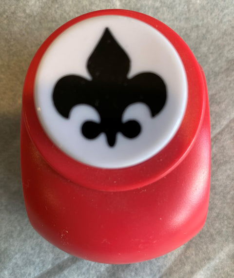 Medium Fleur de Lis Punch