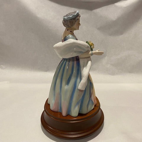 Royal Doulton Queen Mother's 90th Birthday HN3189 Figurine